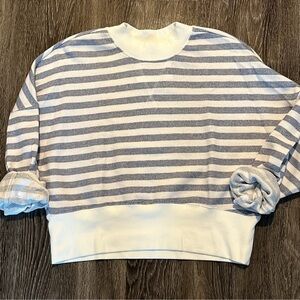 Frame NWT Striped Multi-Chambray Lightweight Sweatshirt